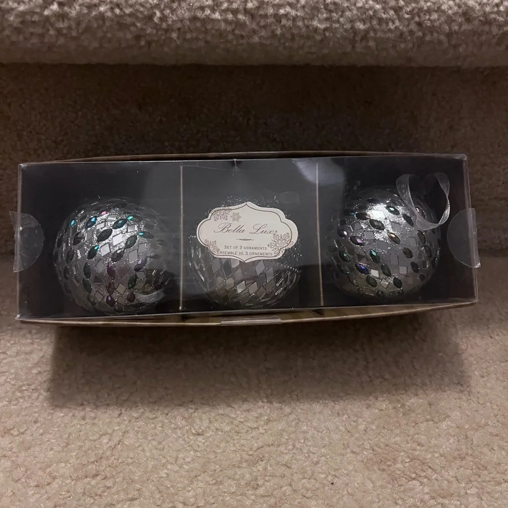 Bella Luxe Silver Confetti Ornaments Set Of 3
